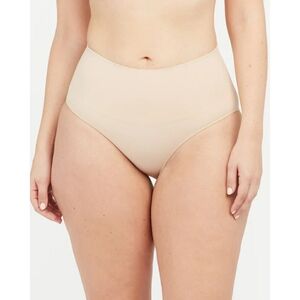 SPANX Everyday Shaping Panties Briefs In Soft Nude Size Small NWT